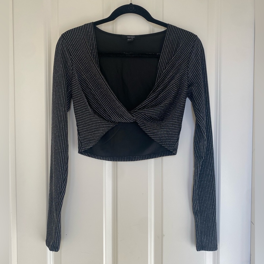 long sleeve shiny crop top
